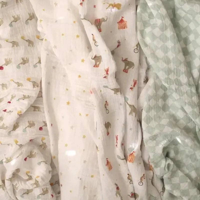 Aden + Anais Blanket Gift Set|Swaddles & Wearable Blankets*- 4 Pk Elephant Circus Swaddle Blankets