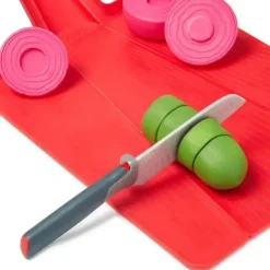 Casdon Toys Pretend Play*Casdon - Joseph Joseph Chop2Pot, Super Safe Kitchen Playset for Kids with Choppable Play Food, For Children Aged 2 plus