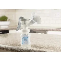 Dr. Brown's Breast Pumps*Dr. Brown - Manual Breast Pump with Softshape Silicone Shield