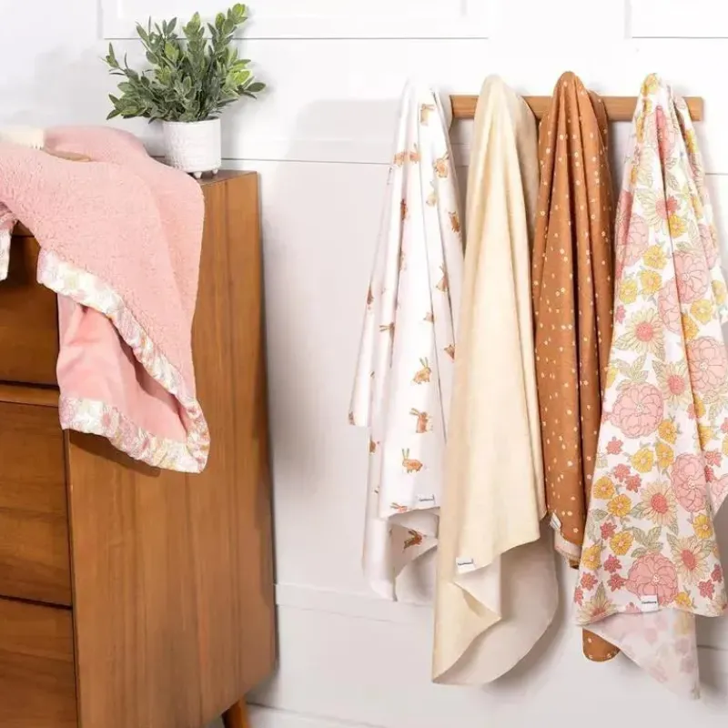 Gerber Blankets & Quilts*Bedding - 4Pk Flannels, Girl Retro Floral