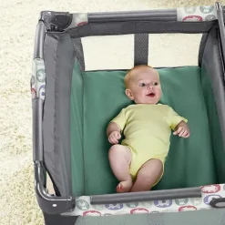 Graco Playards*- Pack 'N Play Playard Newborn Change 'N Carry, Manor