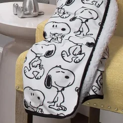 Lambs u0026 Ivy Blankets & Quilts*Lambs & Ivy Classic Snoopy Blanket