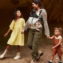 Líllébaby Baby Slings & Wraps|Star Wars*LÍLLÉbaby - Complete All Seasons Ergonomic 6-in-1 Baby Carrier, Disney's Star Wars, Grogu's Snack Attack
