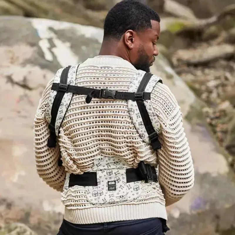 Líllébaby Baby Slings & Wraps|Star Wars*LÍLLÉbaby - Complete All Seasons Ergonomic 6-in-1 Baby Carrier, Disney's Star Wars, Grogu's Snack Attack