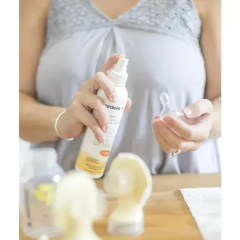 Medela Breast Pump Accessories*- Quick Clean Breast Pump & Accessory Sanitizer
