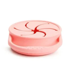 Munchkin Food Jars & Snack Cups|Dishes, Utensils & Food Containers*- C’est Silicone! Collapsible Snack Catcher® with Lid, Coral