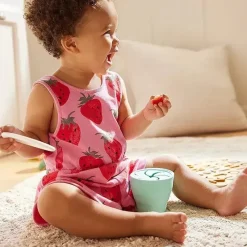 Munchkin Food Jars & Snack Cups|Dishes, Utensils & Food Containers*- C’est Silicone! Collapsible Snack Catcher with Lid, Mint