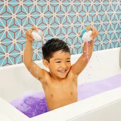 Munchkin Bath Toys*- Color Buddies Bath Bombs & 2 Toy Dispenser Set