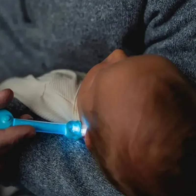 oogiebear Cool Baby Products|Cleaning*- Brite Baby Booger Remover - Nighttime LED Light