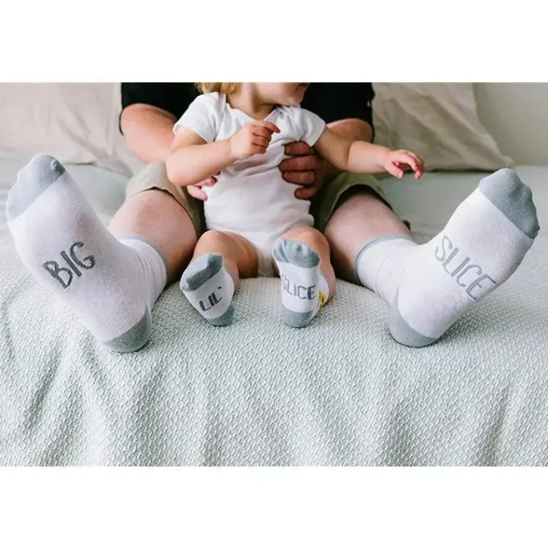Pearhead Baby Gift For Dad|Gifts Up To $25*Pearhead Daddy & Me Matching Pizza Sock Set