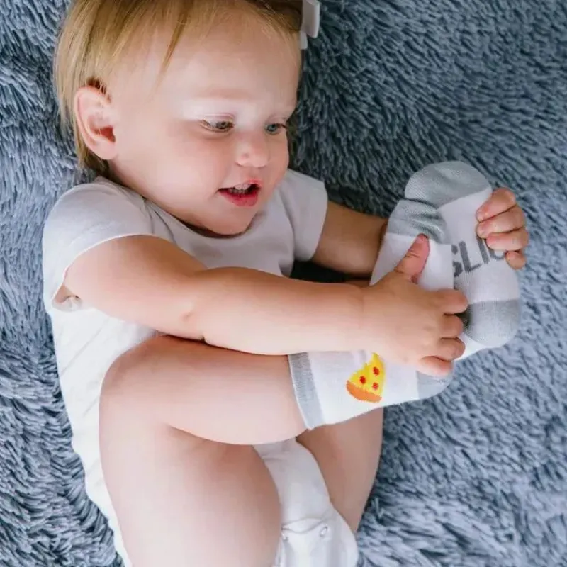Pearhead Baby Gift For Dad|Gifts Up To $25*Pearhead Daddy & Me Matching Pizza Sock Set