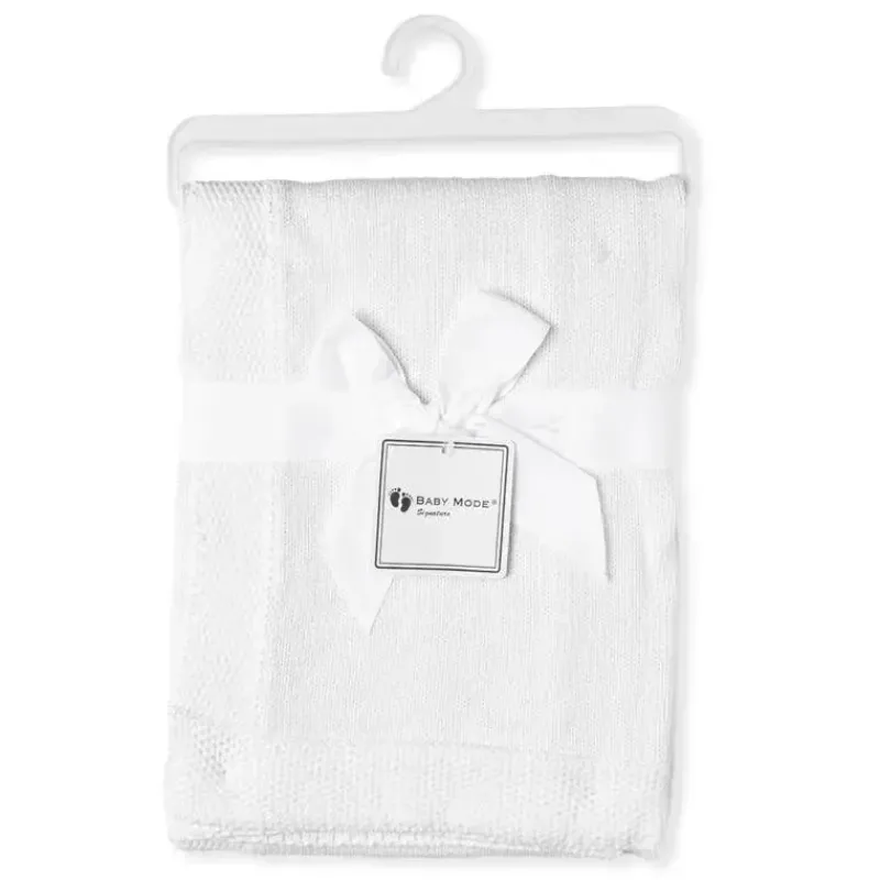 Rose Textiles Blankets & Quilts*- White Knit Blanket With Border