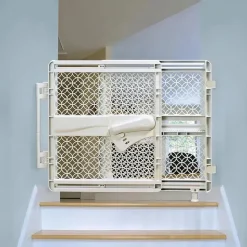 Summer Infant Baby Safety Gates*Summer Indoor & Outdoor Multi Function Walk-Thru Baby Gate - Beige