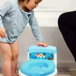 Tomy Baby Shark*Baby Shark 2-In-1 Potty System